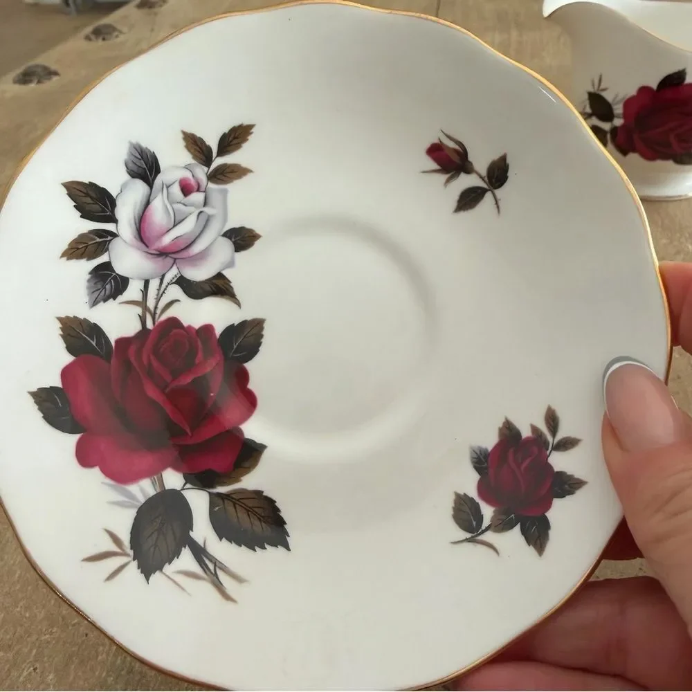 Royal Albert Bone China England Masquerade Vintage50’s Cup Saucer Plates Set